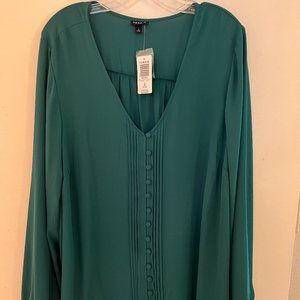 Torrid Plus Georgette Pintuck Button-Front Blouse green - size 3 - NWT